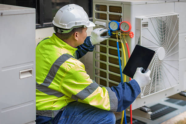 Professional Ac Installation technician working in Plympton, MA